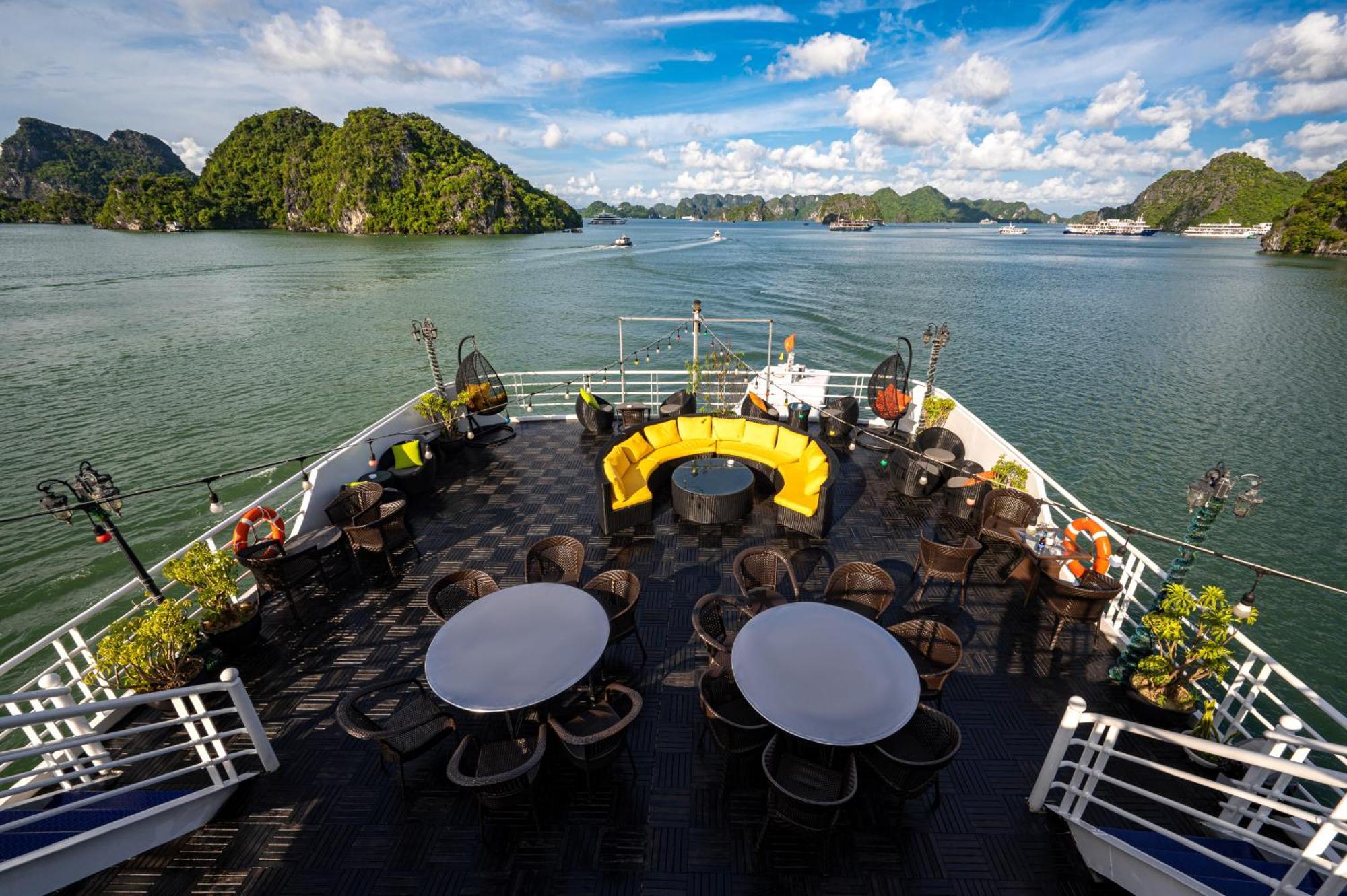 Halong Dragon Bay Cruise Hotel Ha Long Exterior photo